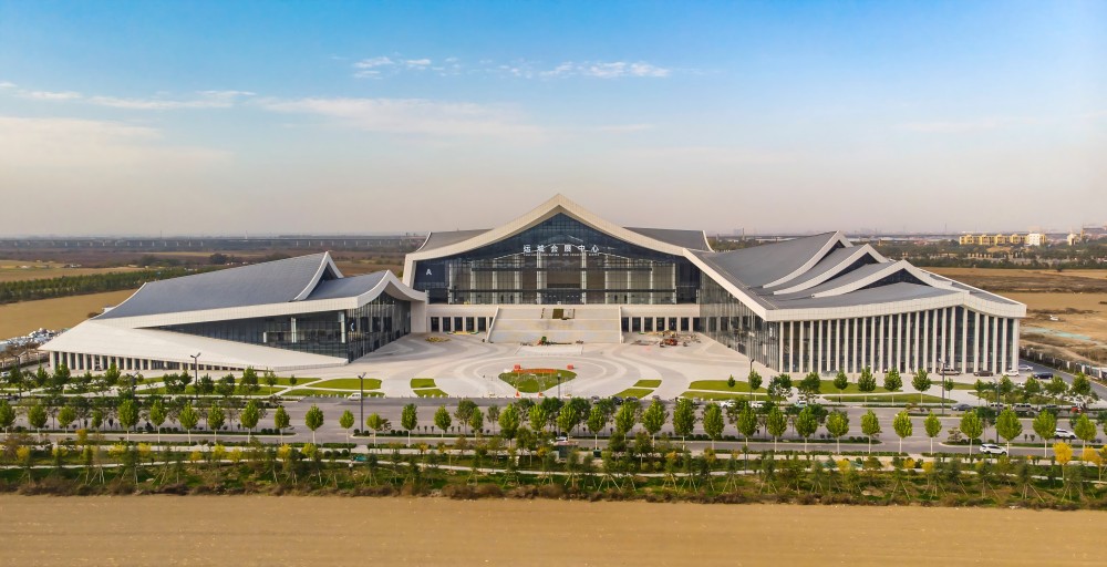 11.承建的运城市会展中心交付使用(1).jpg